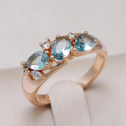 Bague en or avec zircon bleu